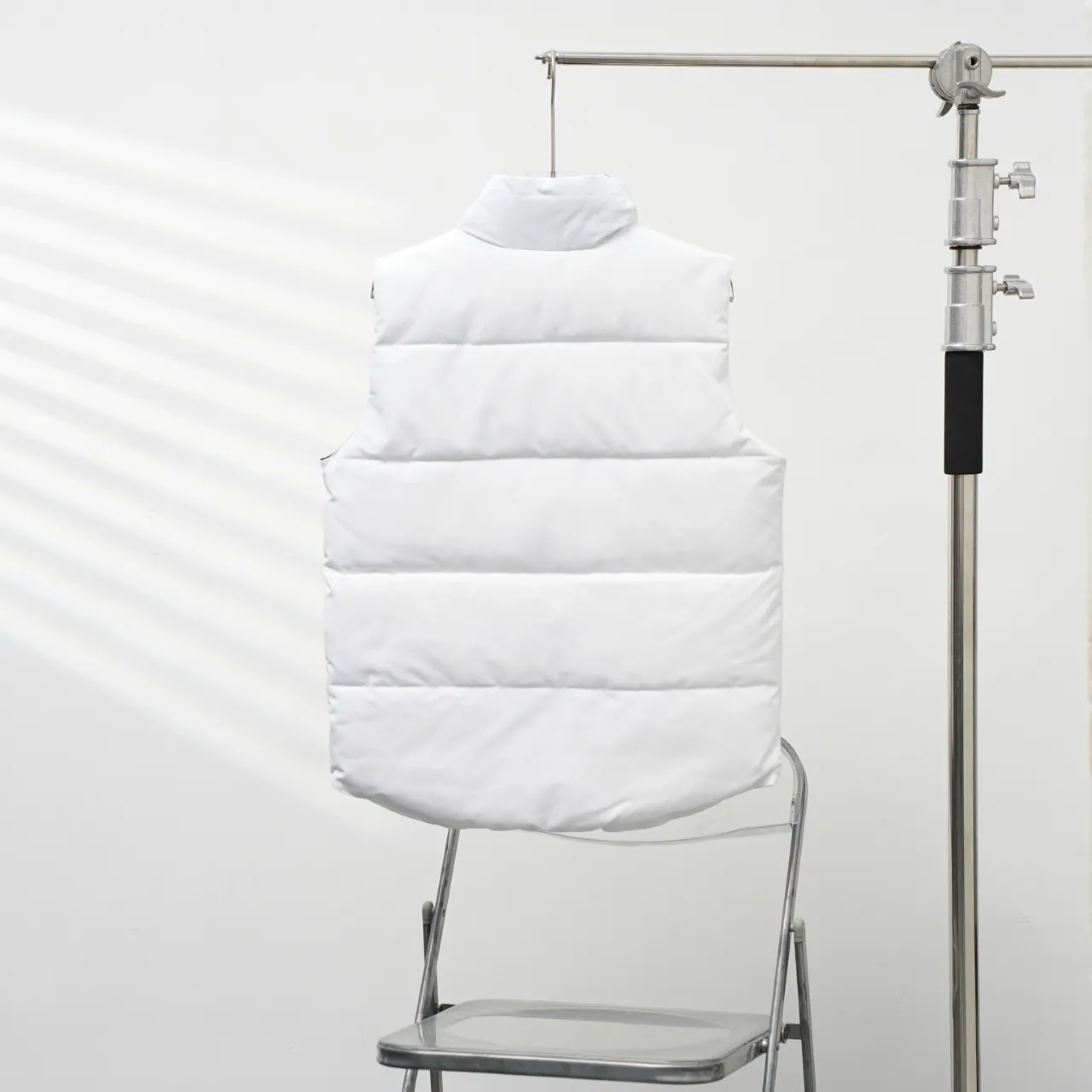 P340 CANADA GOOSE丨Canada Goose slanted pocket stand collar down vest Color: Large white and black label Size: XS-XXL